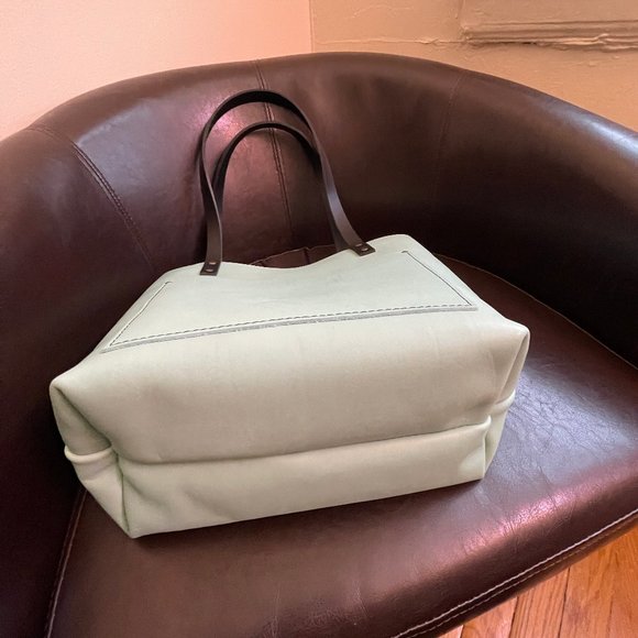 Medium Mint tote from Portland Leather Goods - Picture 5 of 6